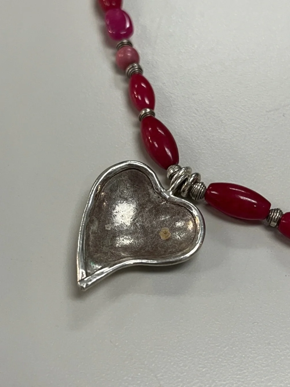 Source Unknown Pink Beaded Necklace with Silver Heart Pendant